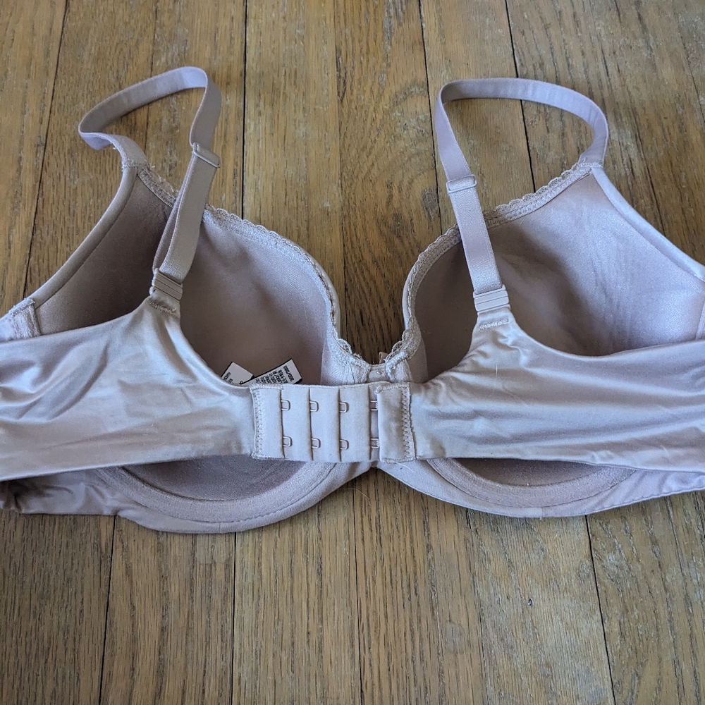 Victoria's Secret Body By Victoria Demi Bra 36D - Picture 2 of 5